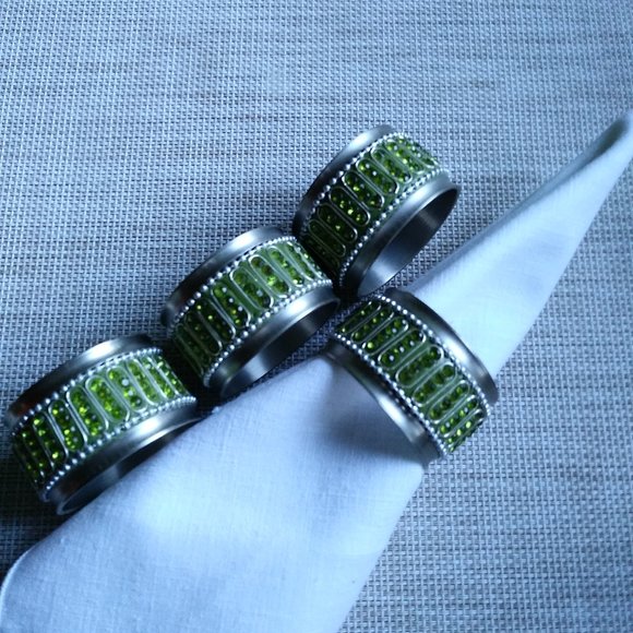 Napkin Rings set of 4 - Picture 2 of 6
